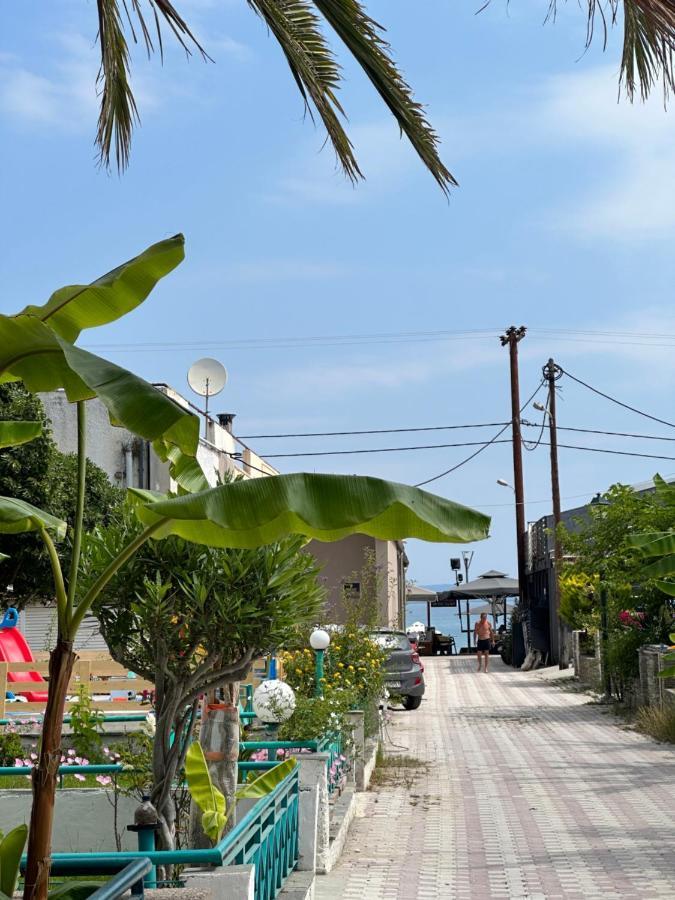 Emerald Seaside Apartment In Pefkohori פפקוהורי מראה חיצוני תמונה